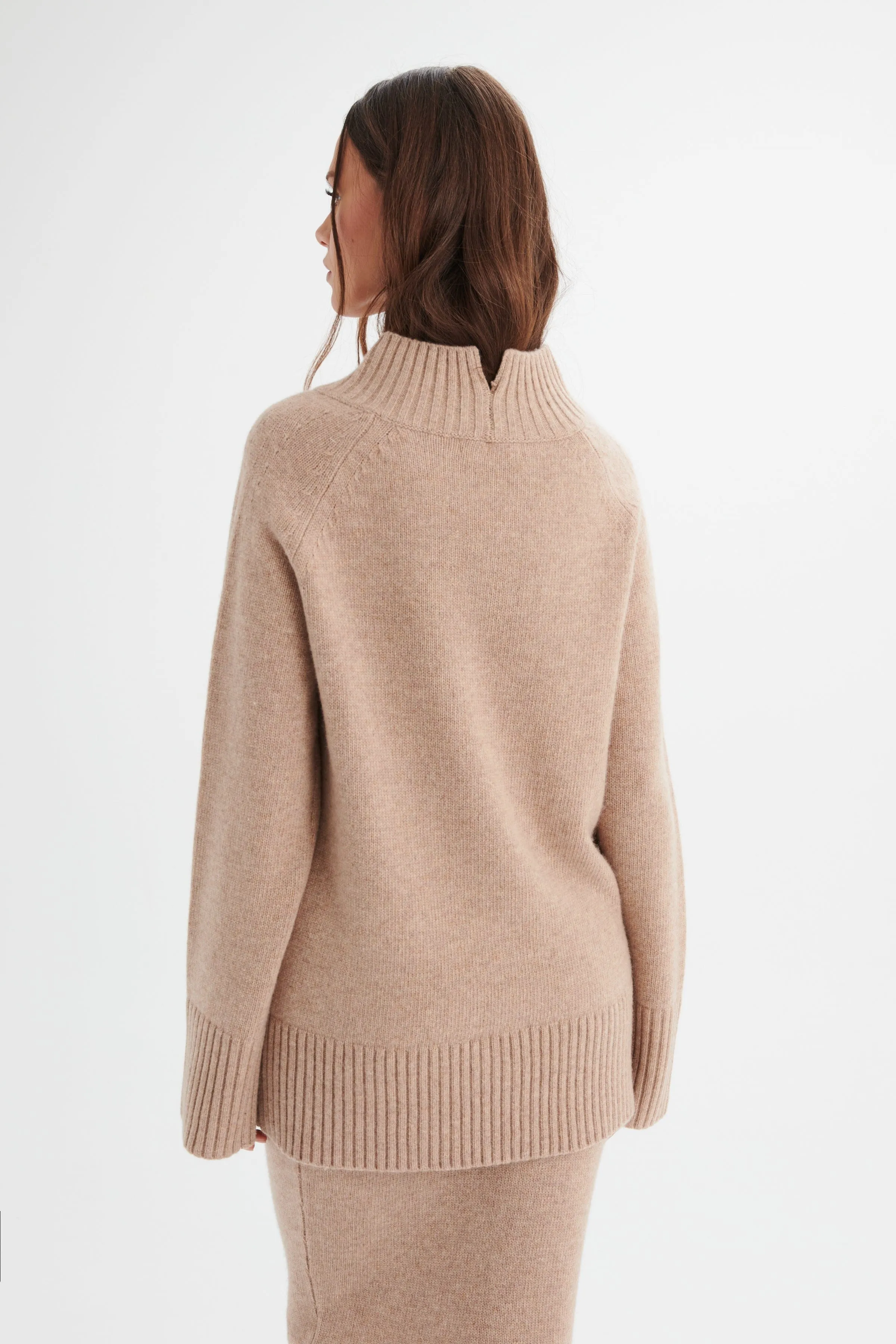 AMARI Knitted Cashmere Blend Jumper In Beige