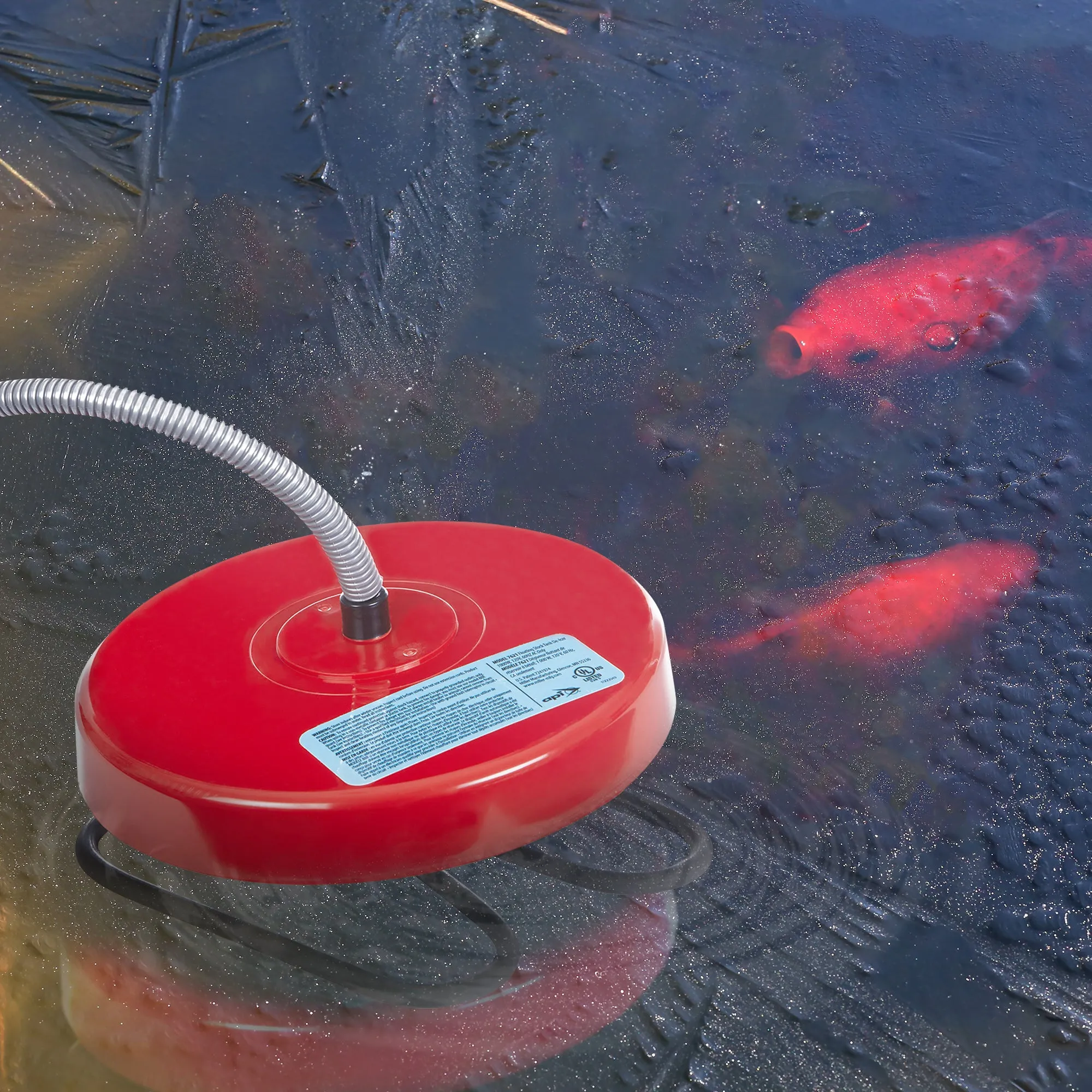 API 1000 Watt Thermostatic Winter Floating Stock Tank Deicer and Heater, Red