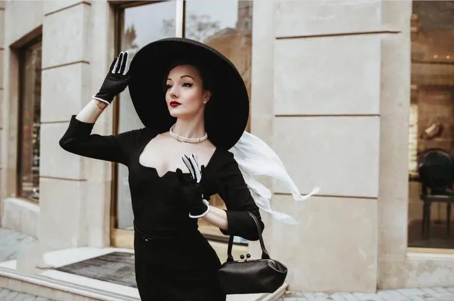 Audrey Hepburn Style Derby Hat