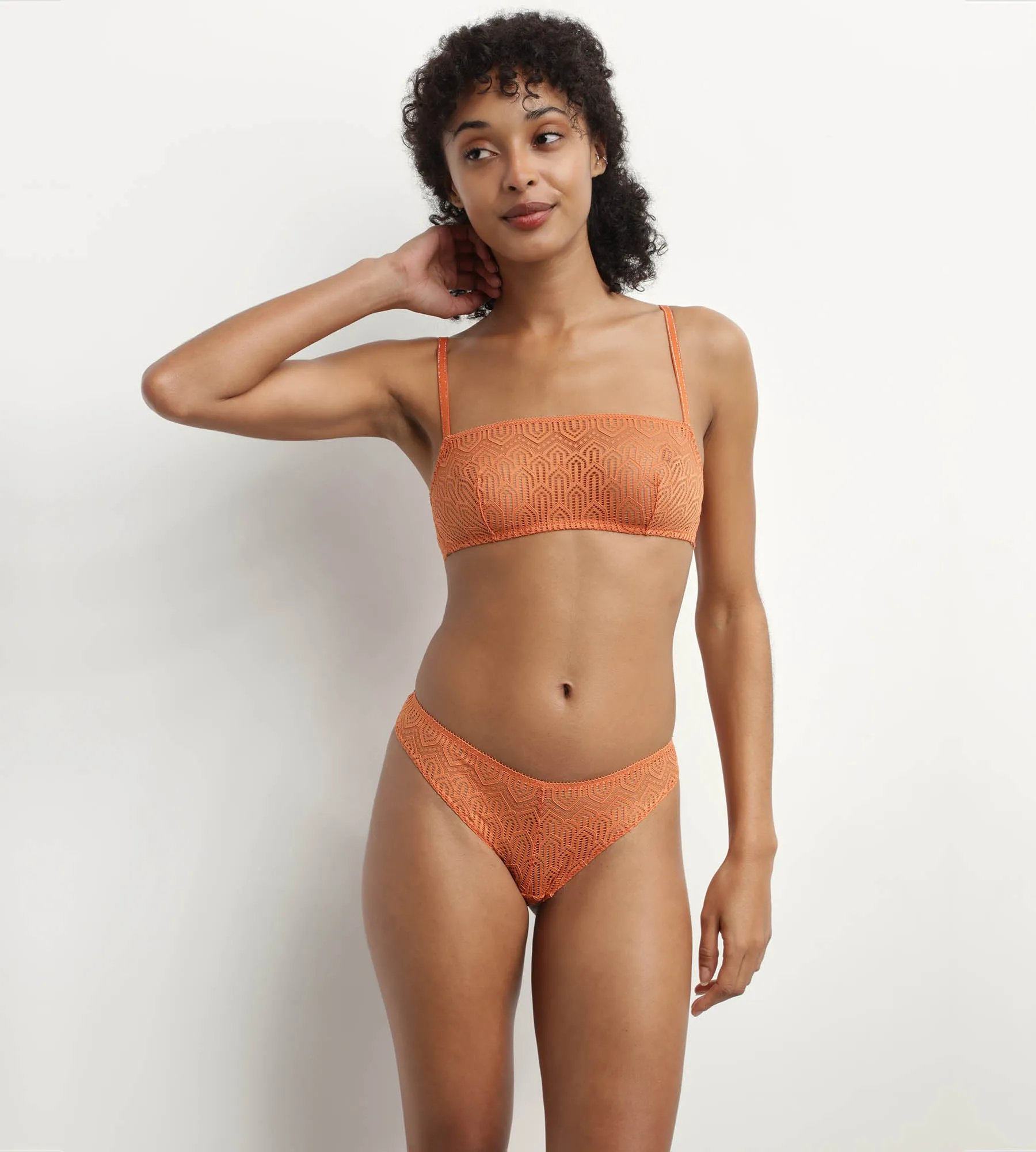 Bralette sans armature en dentelle graphique Noisette Mod de Dim