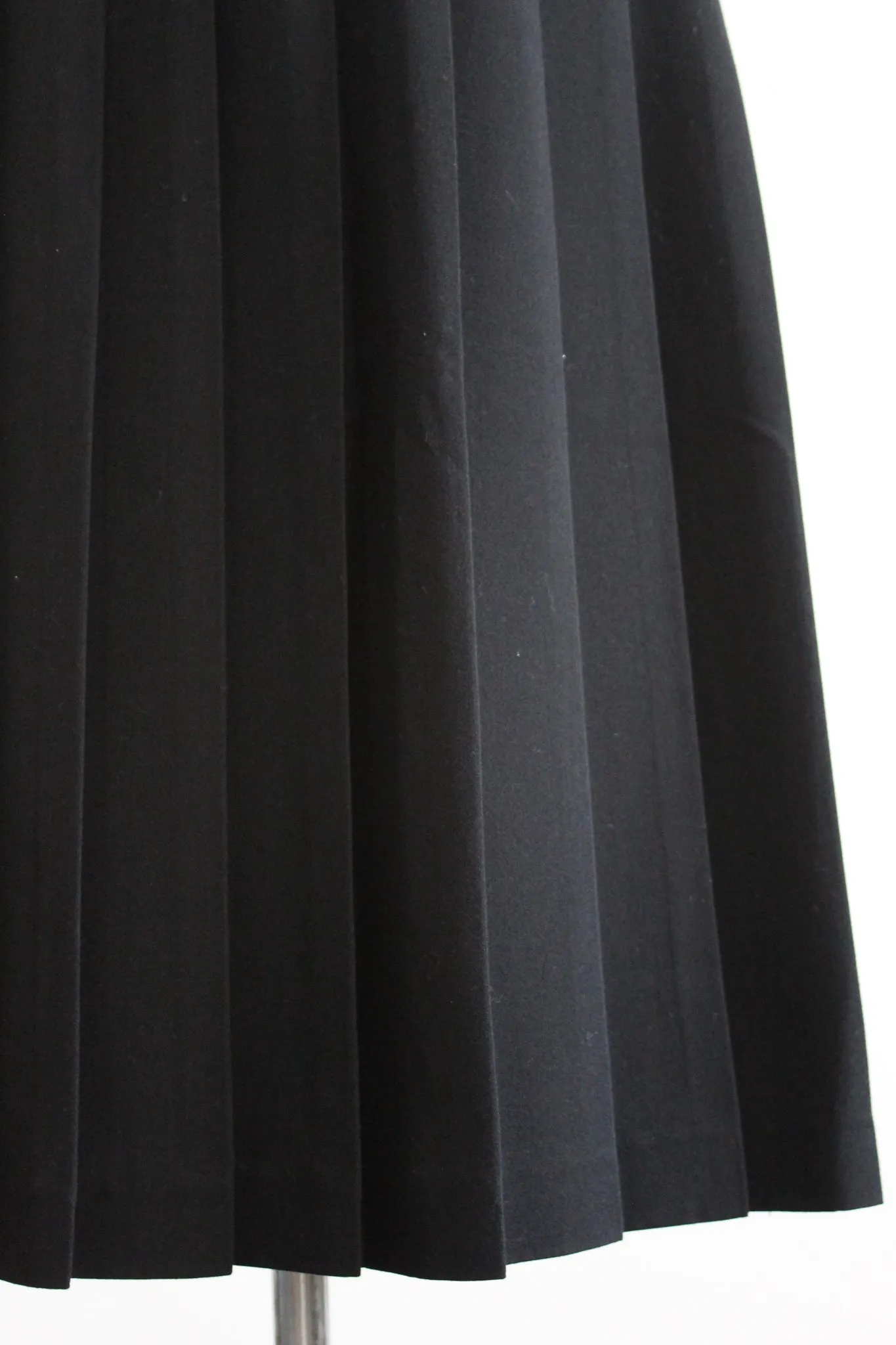 eclipse pleated skirt