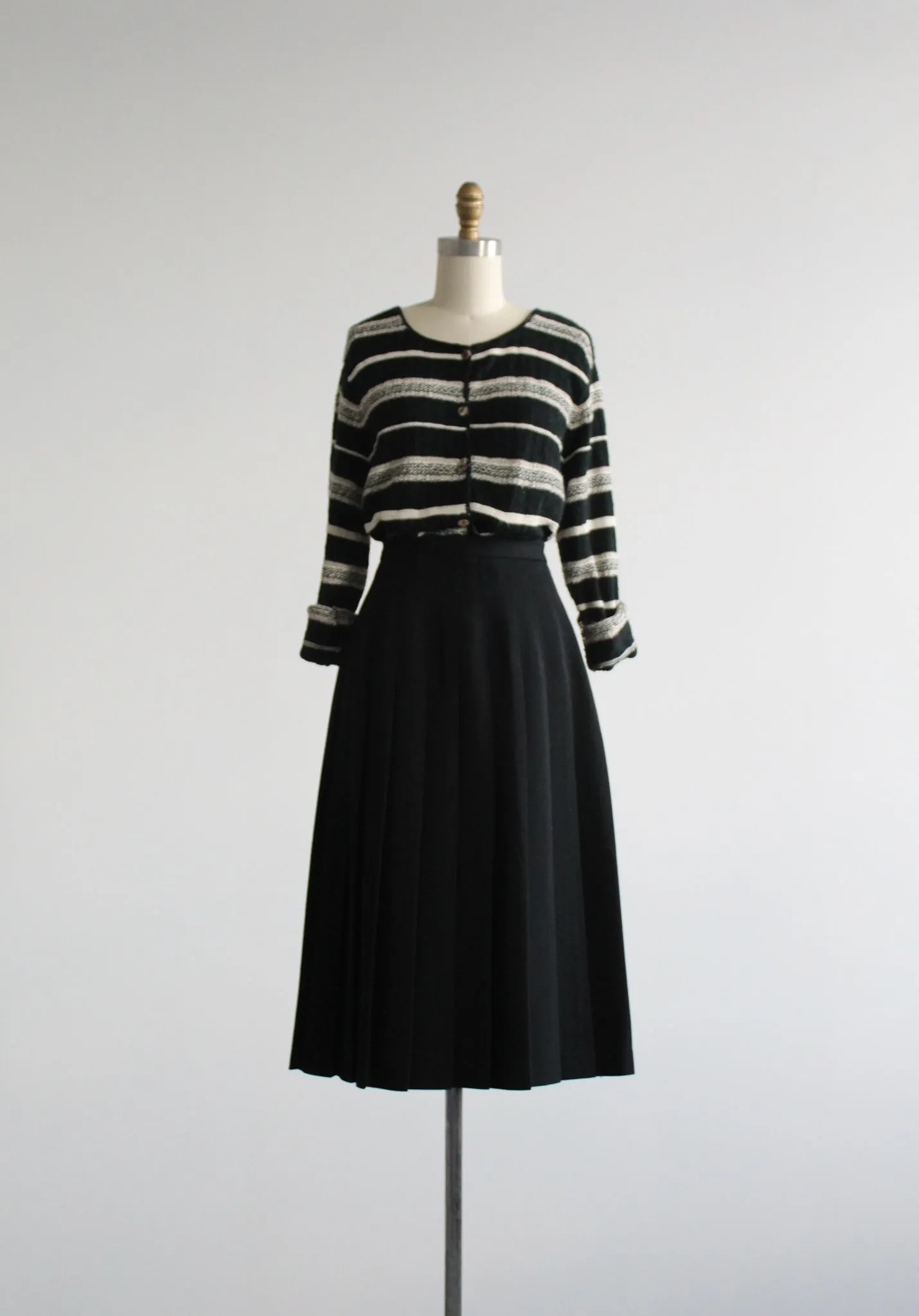 eclipse pleated skirt