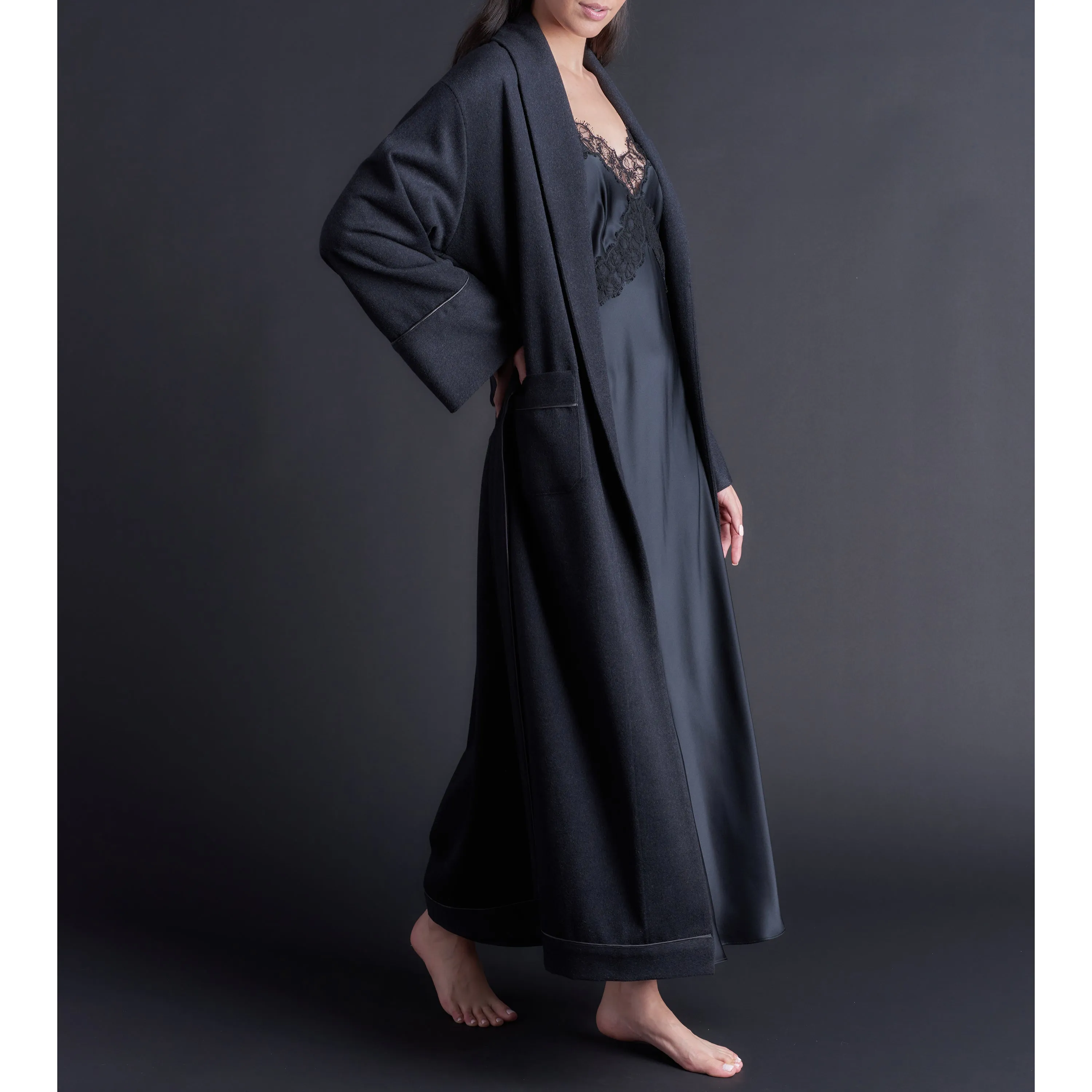 Long Claudette Robe in Cashmere Wool Mink