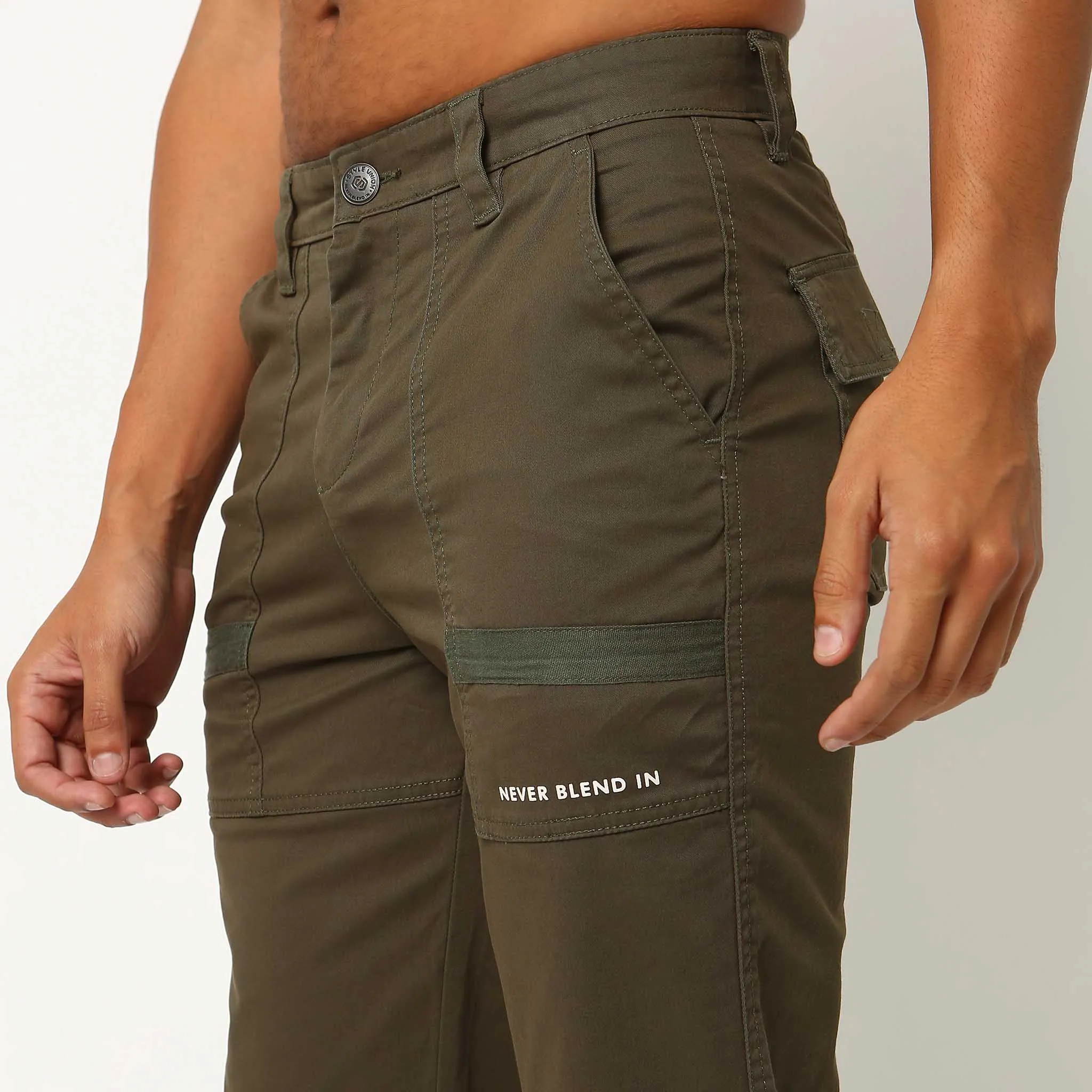 Mid Rise Signature Cargo Pants