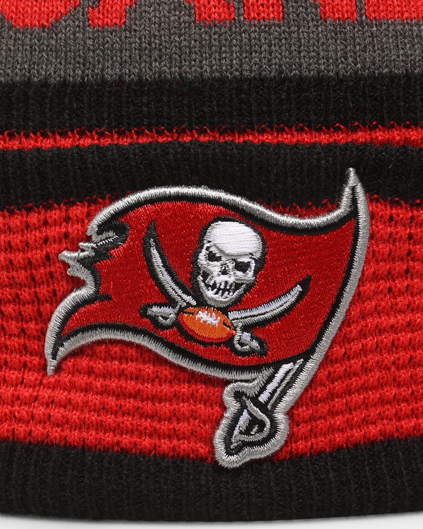 New Era Tampa Bay Buccaneers 'NFL '22 Waffle' Pom Knit Beanie OTC