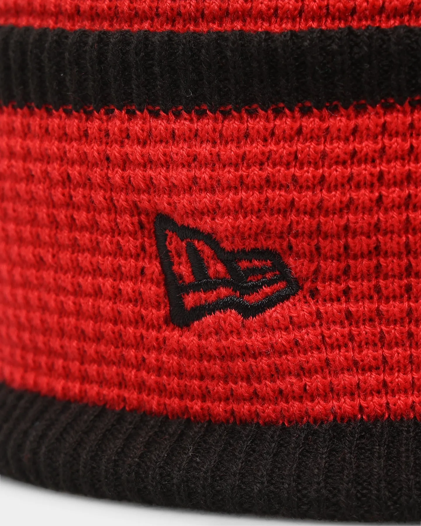 New Era Tampa Bay Buccaneers 'NFL '22 Waffle' Pom Knit Beanie OTC