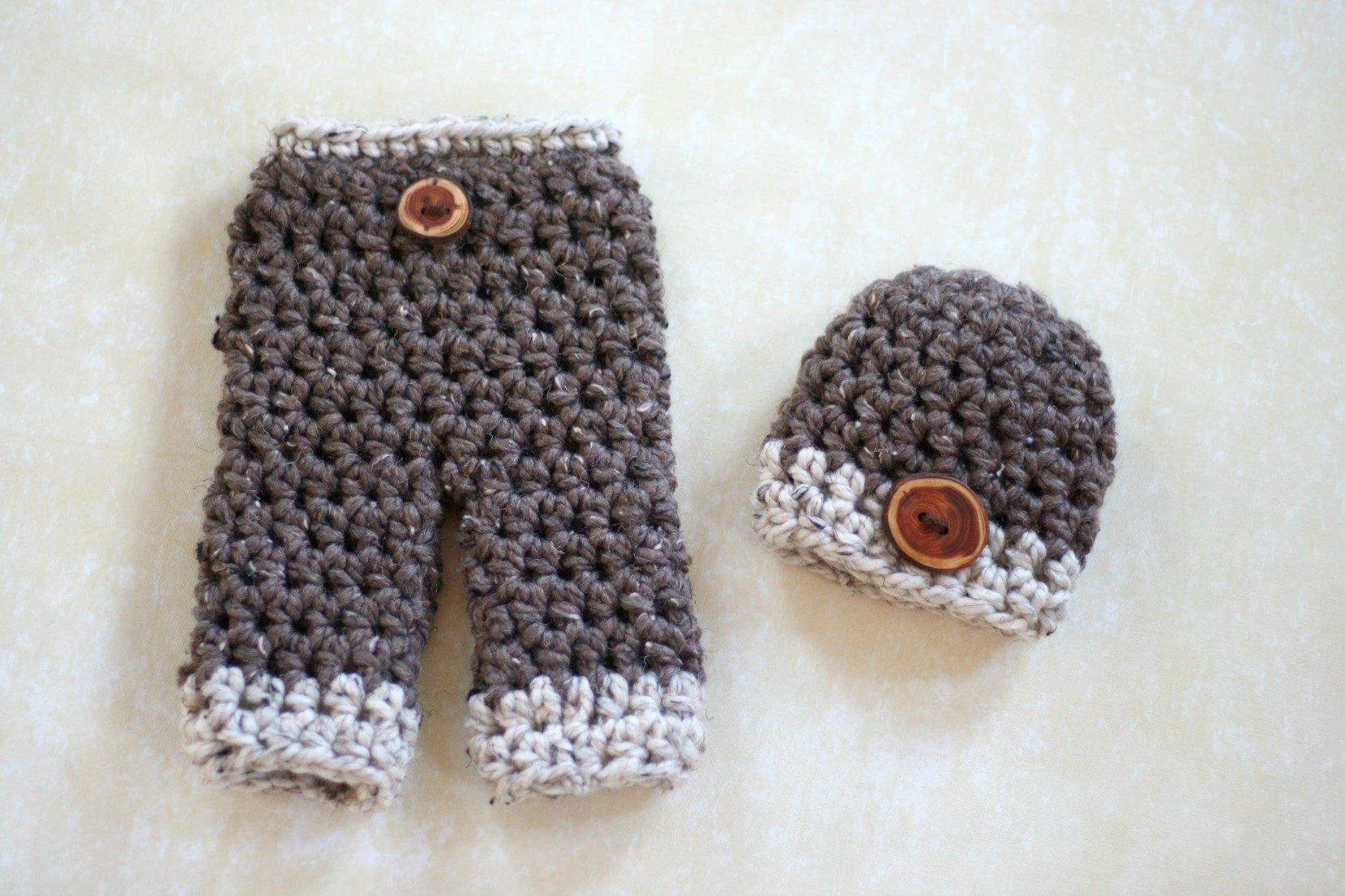 Newborn Pants and Hat Set Barley Brown Oatmeal