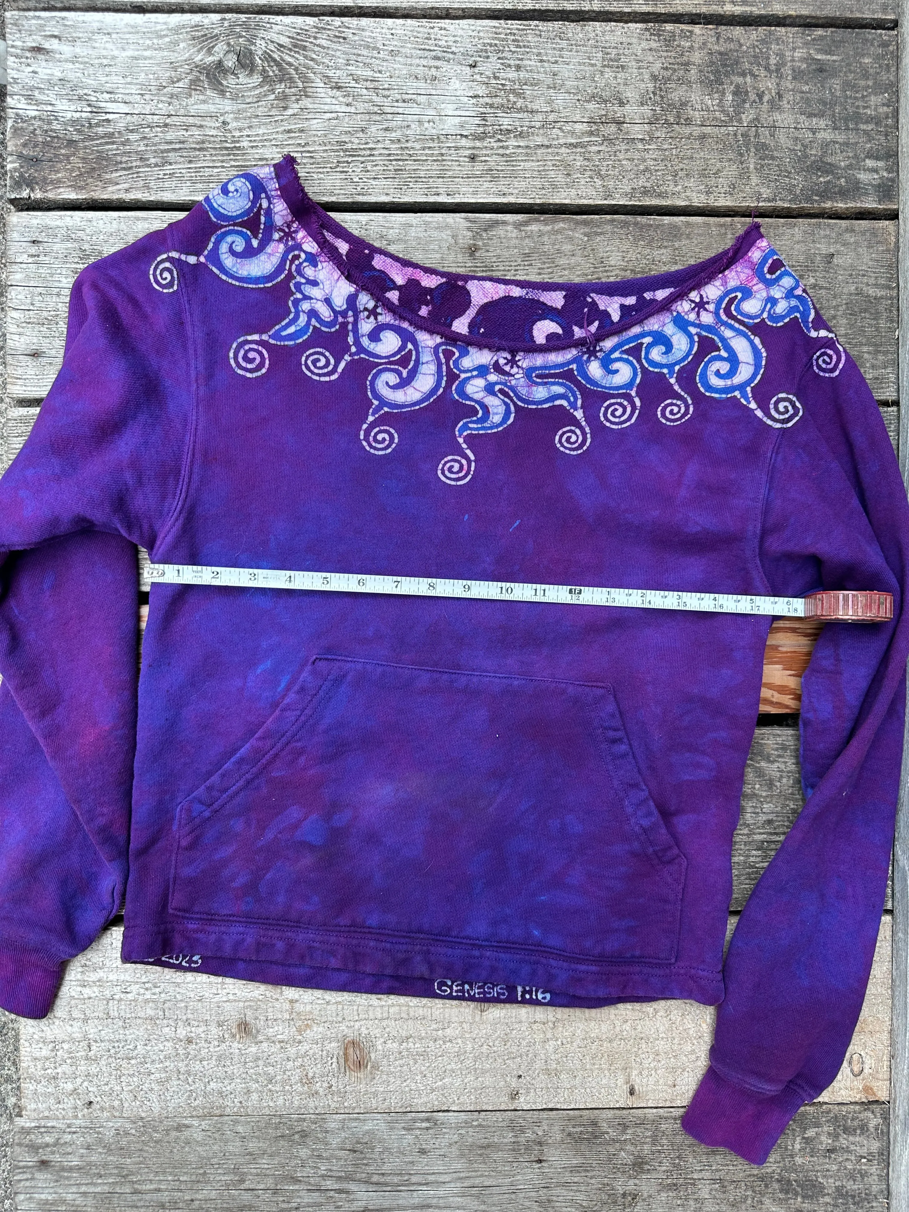 Purple Flames Batik Necklace Long Sleeve Pullover Tee