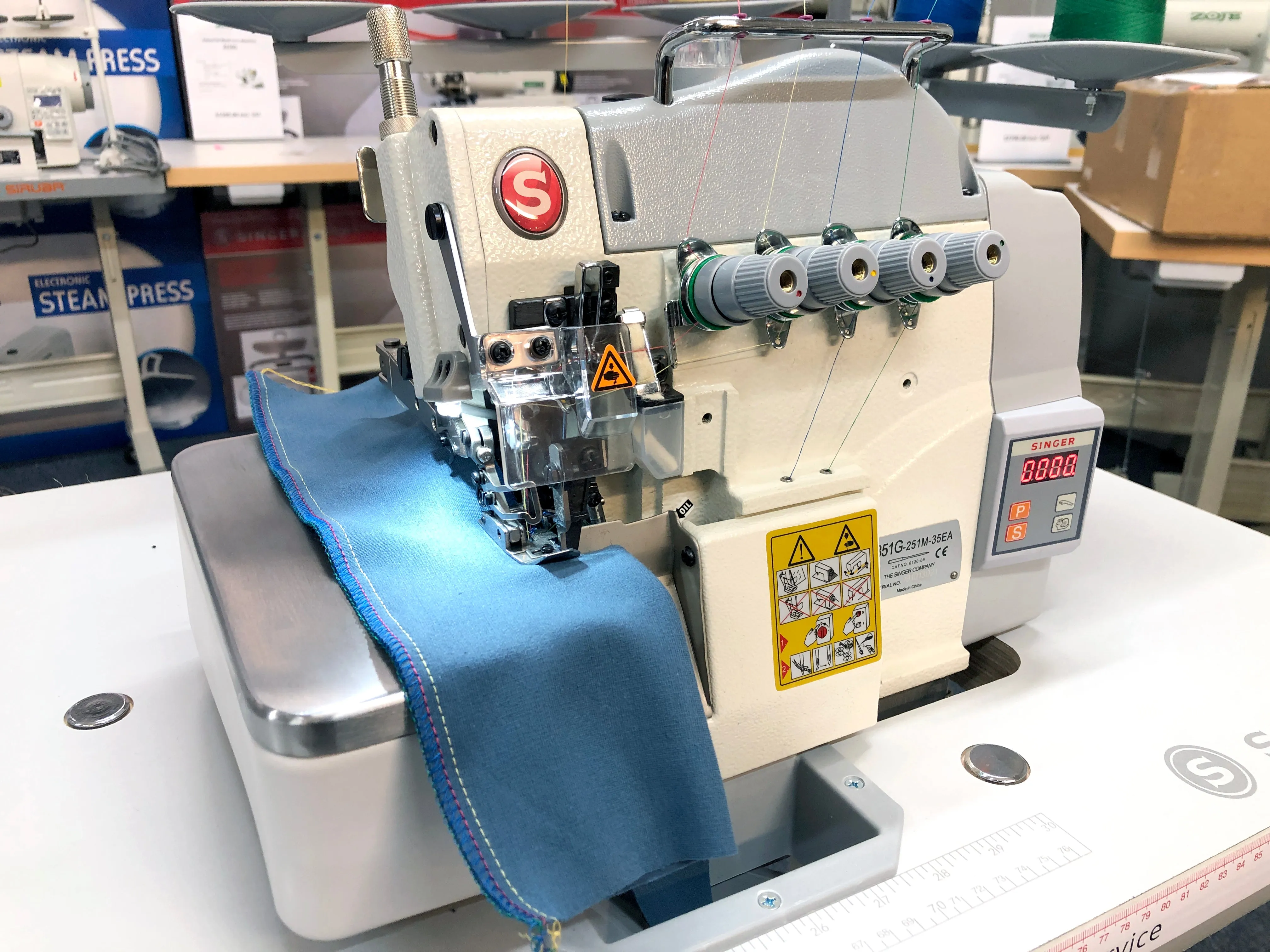 Singer Direct Drive 5 Thread Overlocker. Ex-LEASE