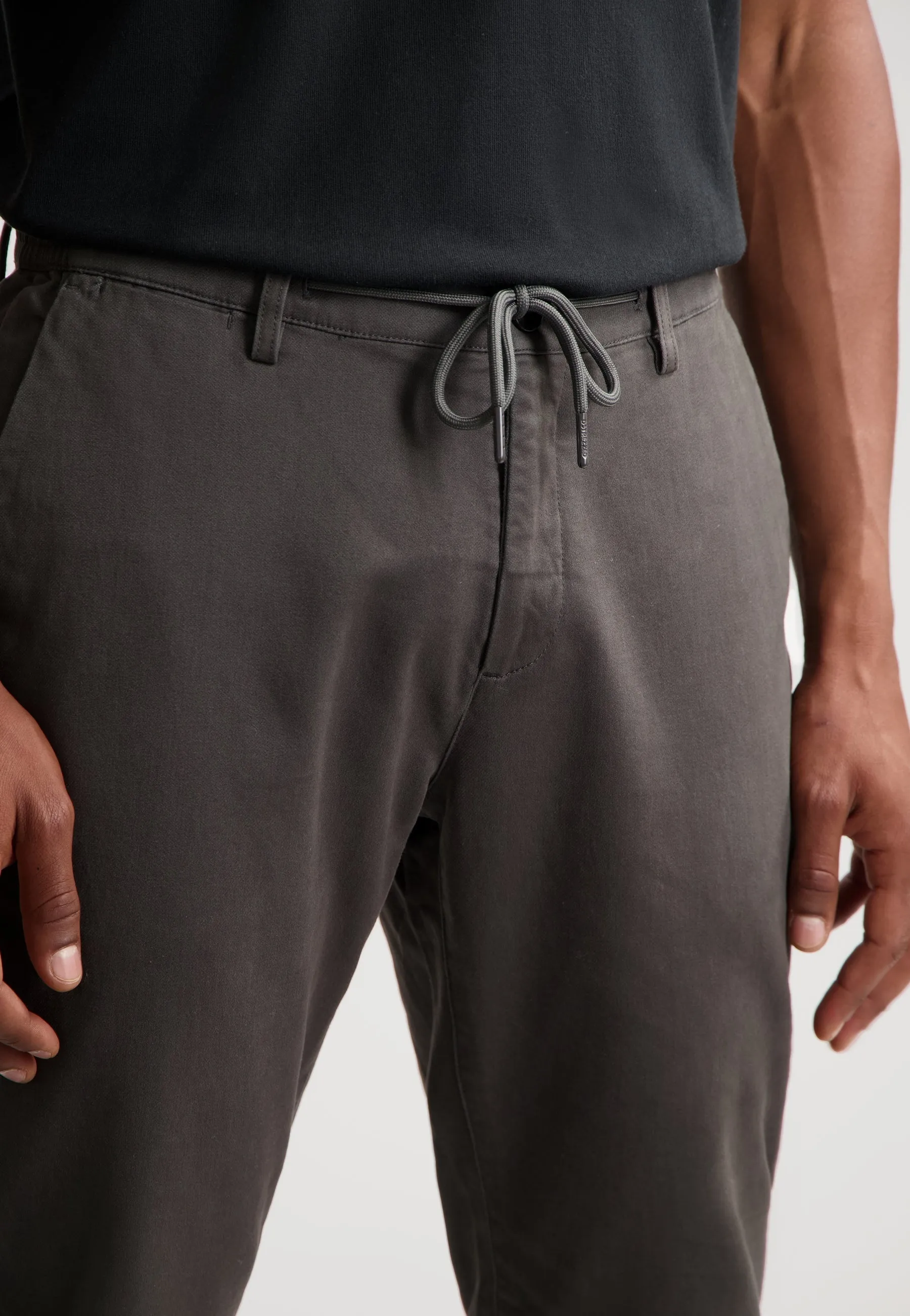 The Lancaster Tapered Jogger Twill Knit